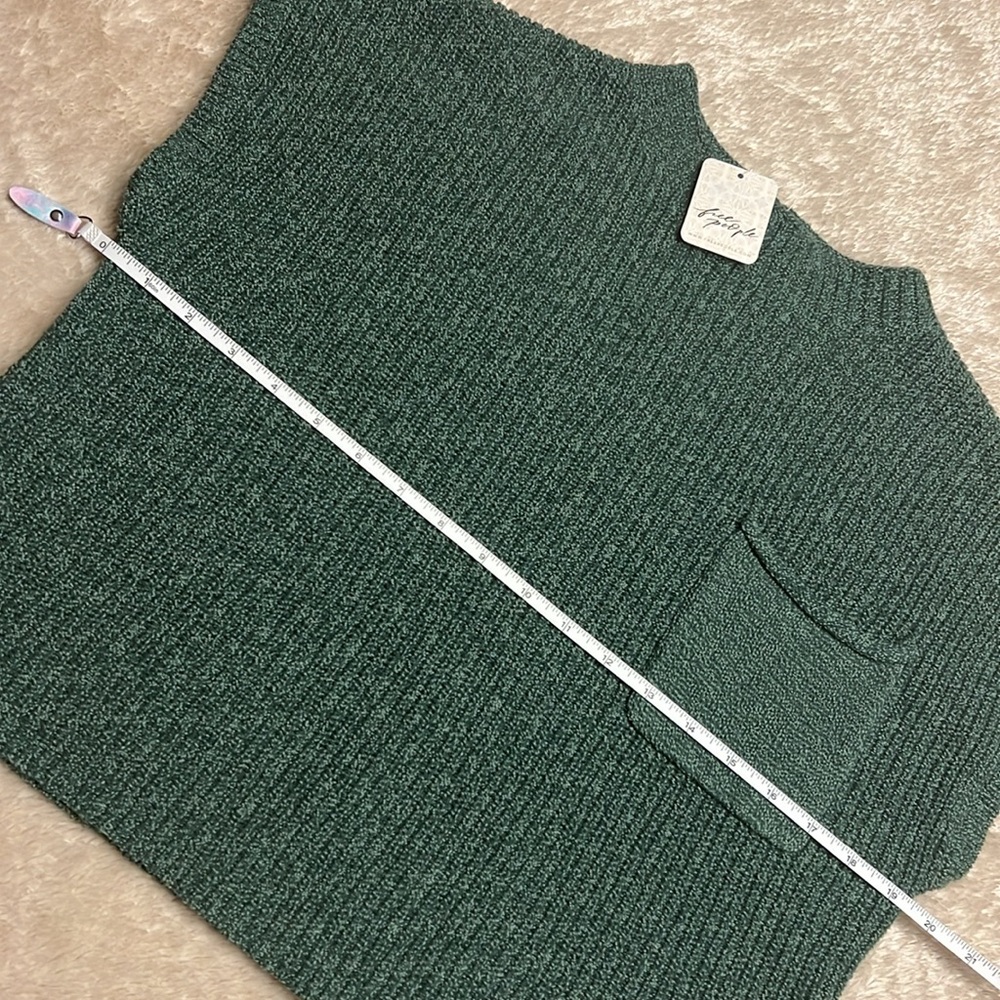 FREE PEOPLE Free-est Freya Short Sleeve
Sweater & Pants Set - Picture 14 of 17